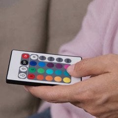 OSRAM - Uzaktan Kumandalı RGB 5.5W Dimmable E14 Duy Renk Değiştiren Uzaktan Kumandalı Led Ampul